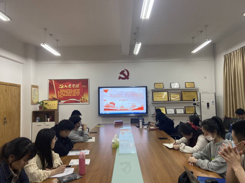 199f5475e28446f9afaa679e8727d52a.jpg 199f5475e28446f9afaa679e8727d52a.jpg