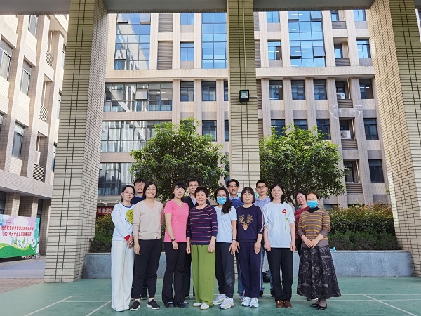 964c13d62c304af8b3ef1430244cd513.jpg 2.jpg