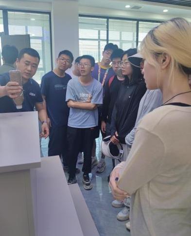 86b1e596e3c64bb9bdac554d74aa588b.jpg 1.jpg