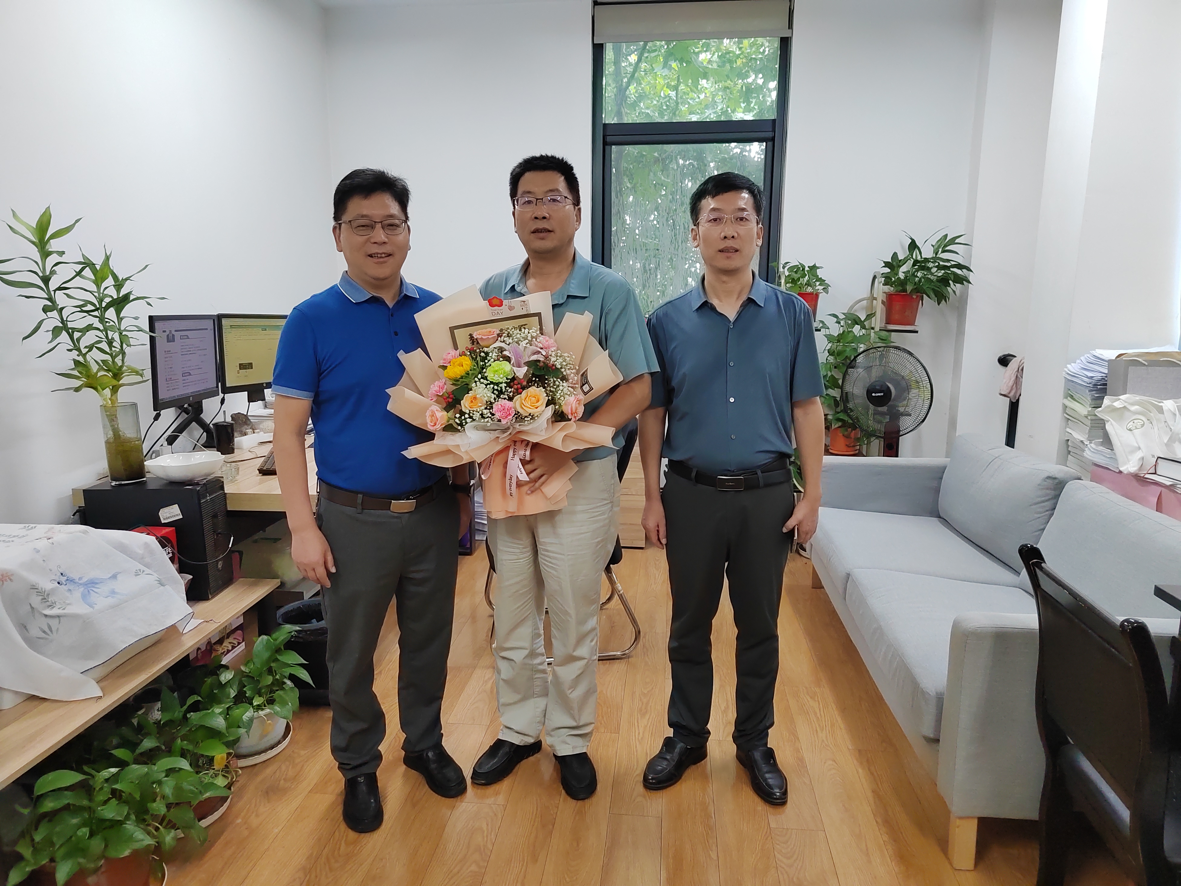 9a366a9f31a044d8acbb65d0edf45daf.jpg 9a366a9f31a044d8acbb65d0edf45daf.jpg