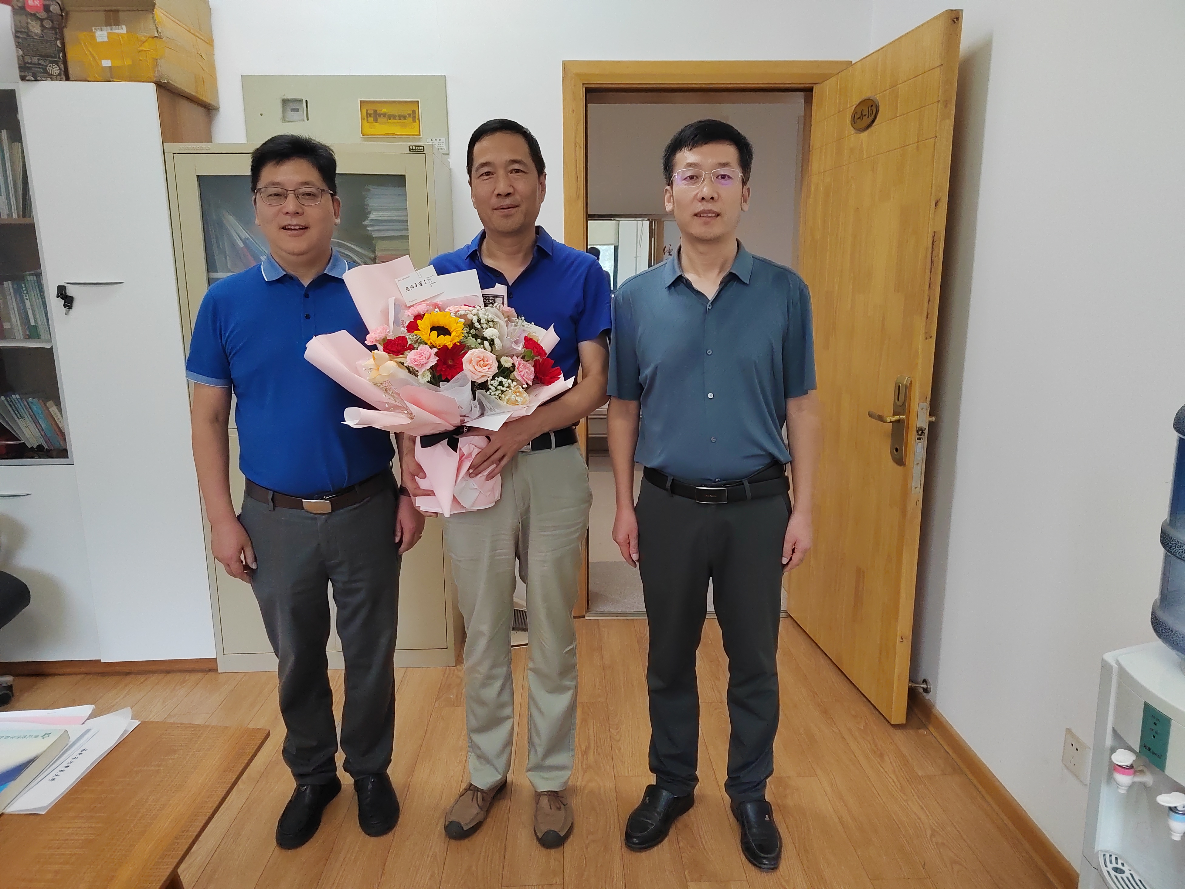 20e663042c394ed98726f507be396bc3.jpg 20e663042c394ed98726f507be396bc3.jpg